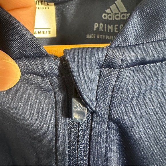 Adidas Bucknell 1/4 zip, size M, Primeblue (made with ocean plastic), collegiate - Picture 9 of 15